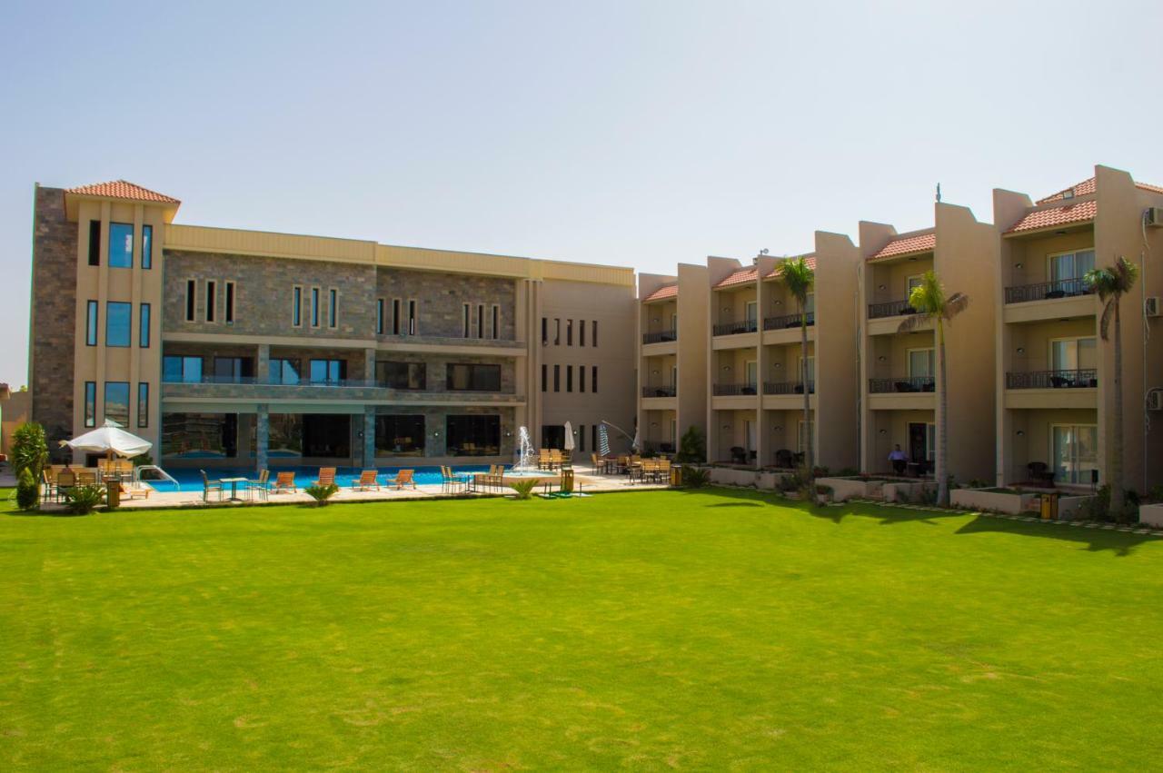 Panacea Suites Hotel Borg El Arab Eksteriør billede